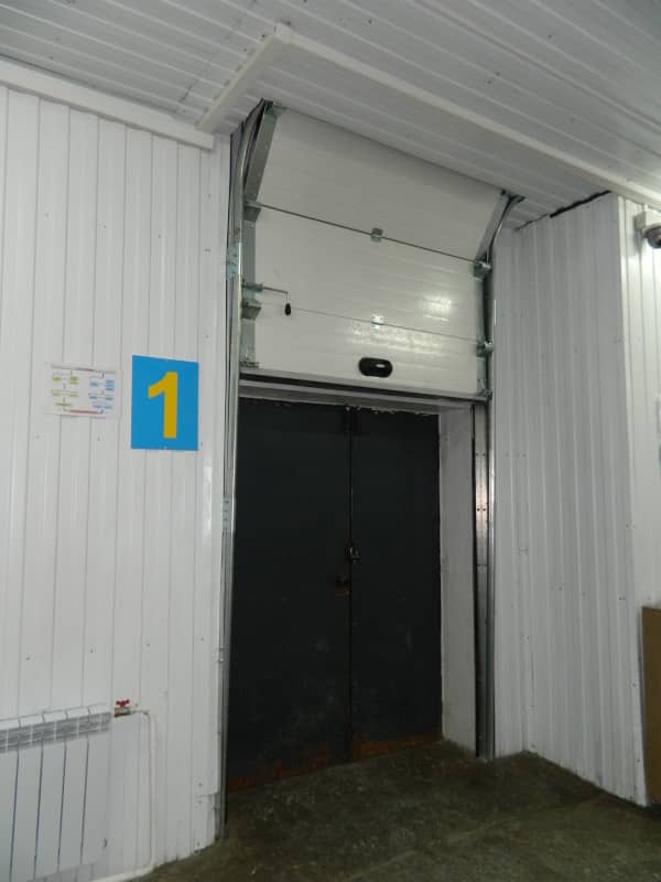 Промышленные ворота DoorHan в Омске с установкой