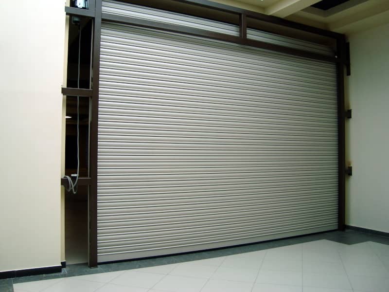 Роллетные ворота DoorHan в Омске с установкой